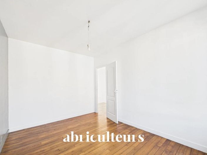 Image No.15-2 Bed House for sale