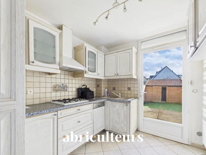 Image No.5-2 Bed House for sale