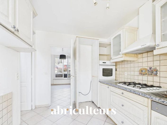 Image No.6-2 Bed House for sale