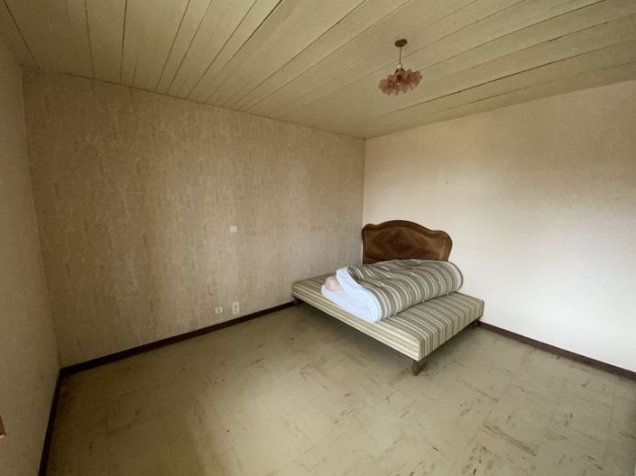 Image No.10-4 Bed House for sale