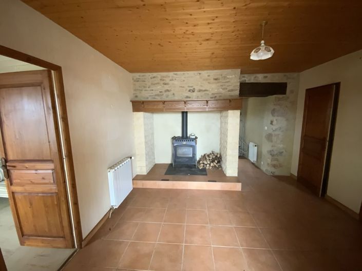 Image No.3-4 Bed House for sale