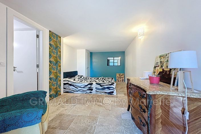 Image No.16-4 Bed House for sale