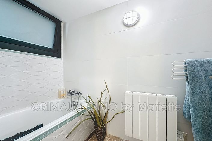 Image No.17-4 Bed House for sale