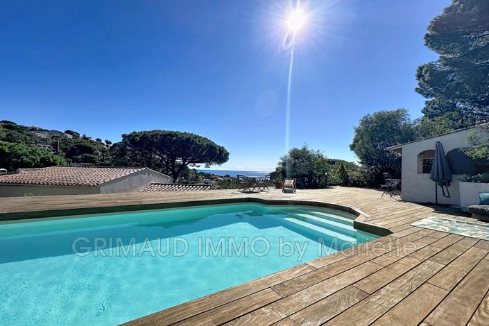 Image No.2-4 Bed House for sale