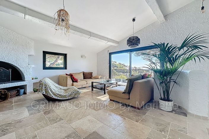 Image No.9-4 Bed House for sale