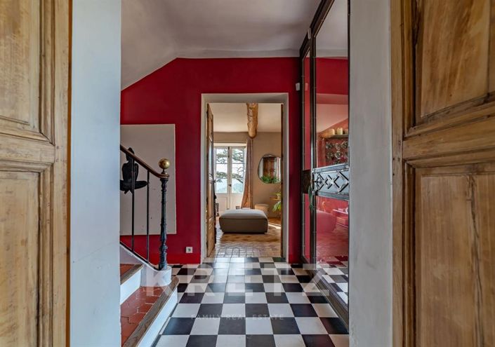 Image No.13-5 Bed House for sale