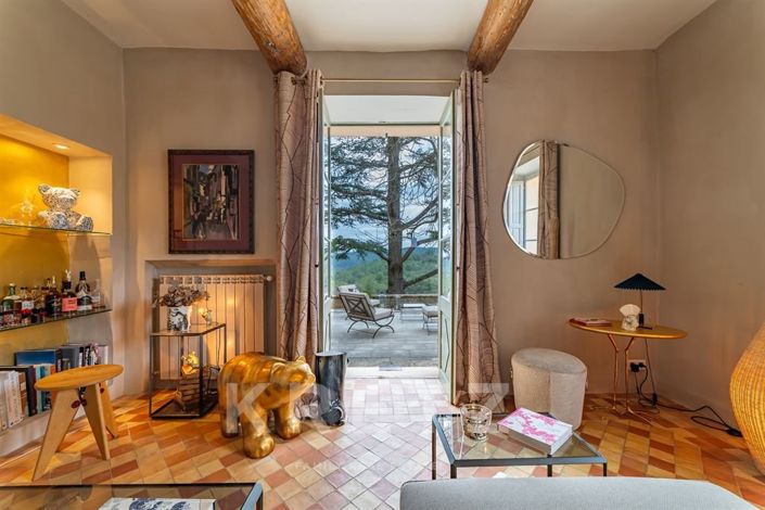 Image No.17-5 Bed House for sale