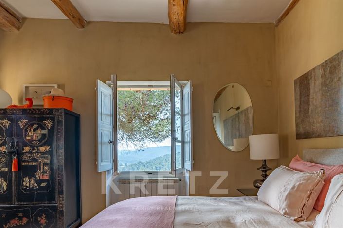 Image No.20-5 Bed House for sale