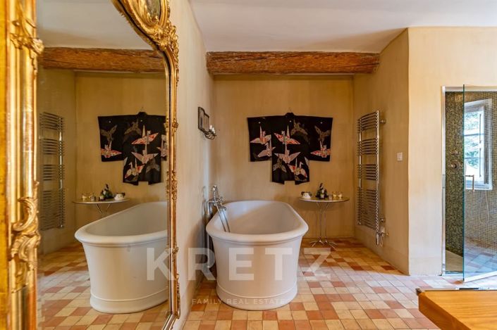 Image No.22-5 Bed House for sale