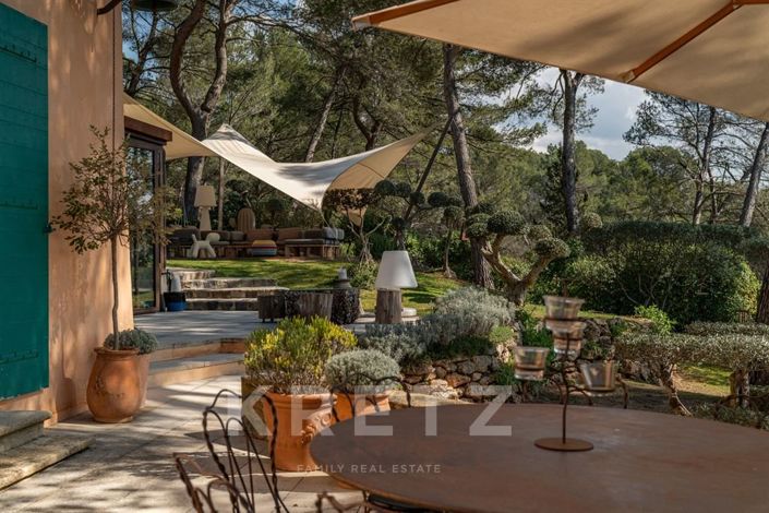 Image No.9-5 Bed House for sale