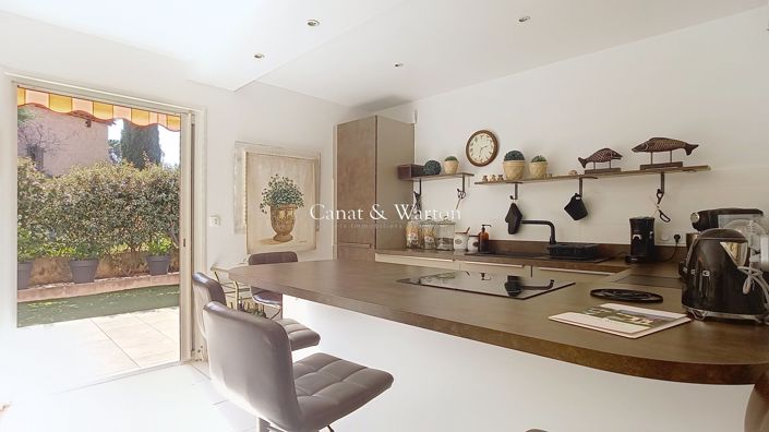 Image No.4-3 Bed House for sale