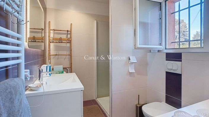 Image No.6-3 Bed House for sale