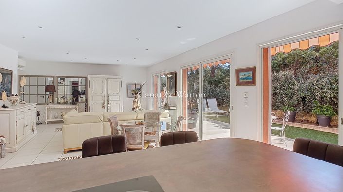 Image No.8-3 Bed House for sale