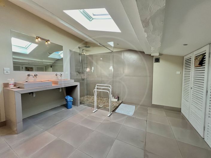 Image No.14-7 Bed House for sale