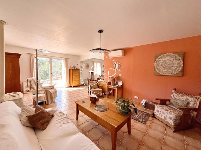 Image No.10-2 Bed House for sale