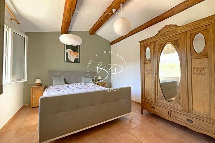 Image No.13-2 Bed House for sale