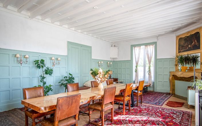 Image No.10-20 Bed Property for sale