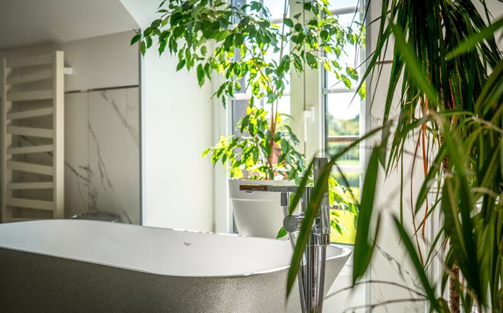 Image No.14-20 Bed Property for sale