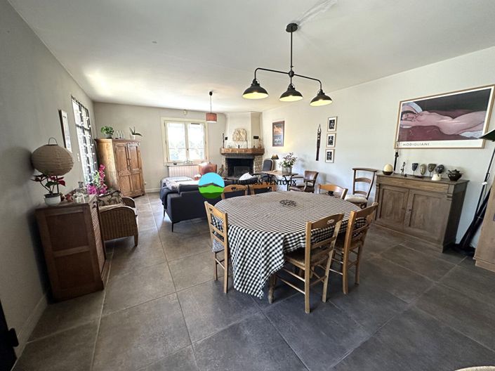 Image No.3-6 Bed House for sale