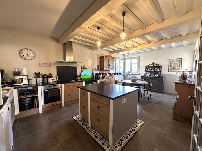 Image No.6-6 Bed House for sale