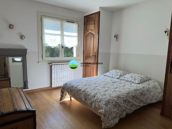 Image No.6-6 Bed House for sale