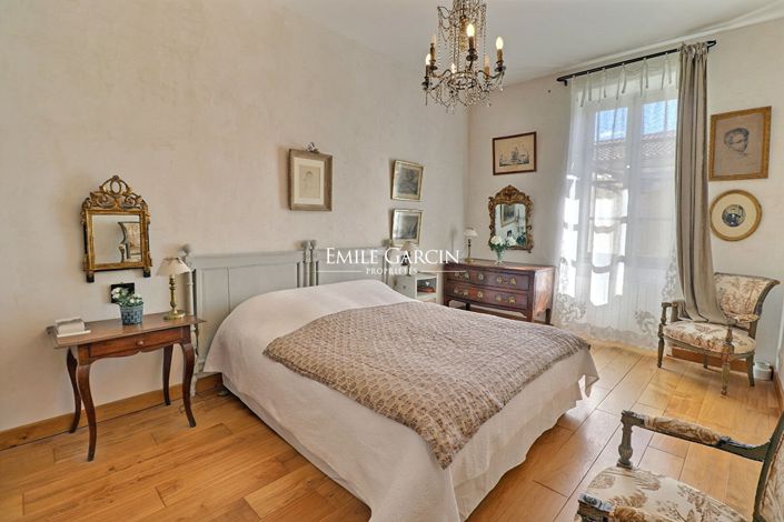 Image No.10-3 Bed House for sale