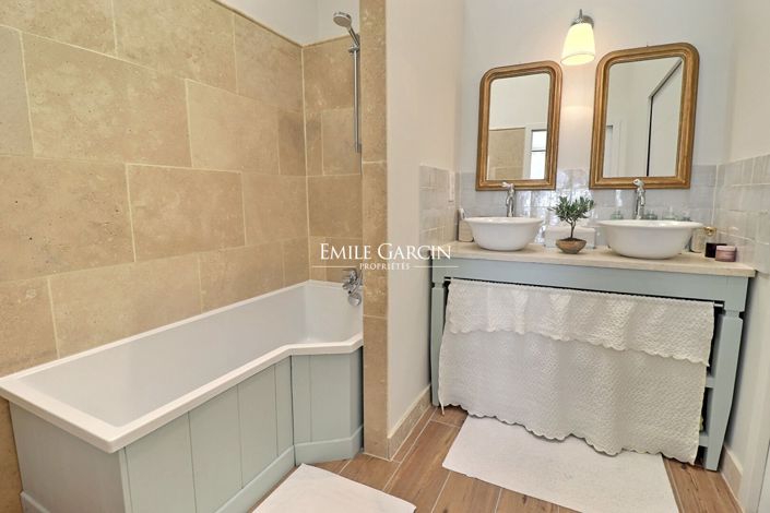 Image No.11-3 Bed House for sale