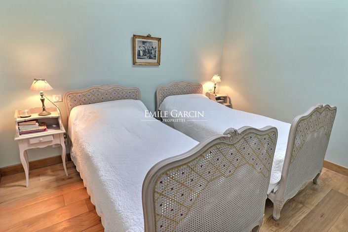 Image No.12-3 Bed House for sale