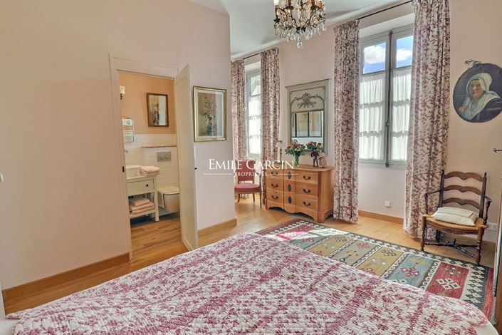 Image No.9-3 Bed House for sale