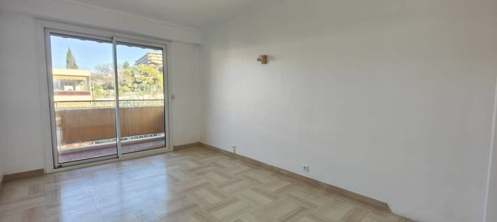 Image No.6-Appartement de 2 chambres à vendre à Le Cannet