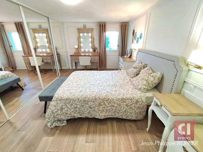 Image No.4-4 Bed House for sale