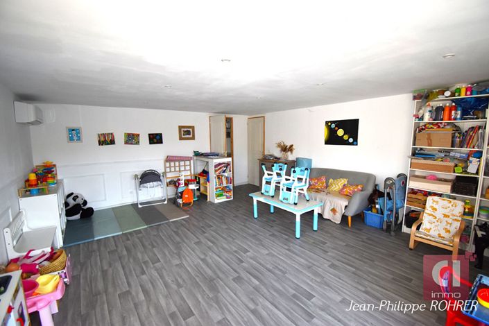 Image No.8-4 Bed House for sale