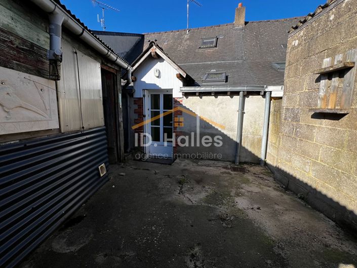 Image No.8-1 Bed House for sale