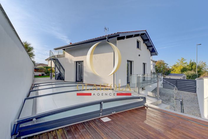 Image No.3-5 Bed House for sale