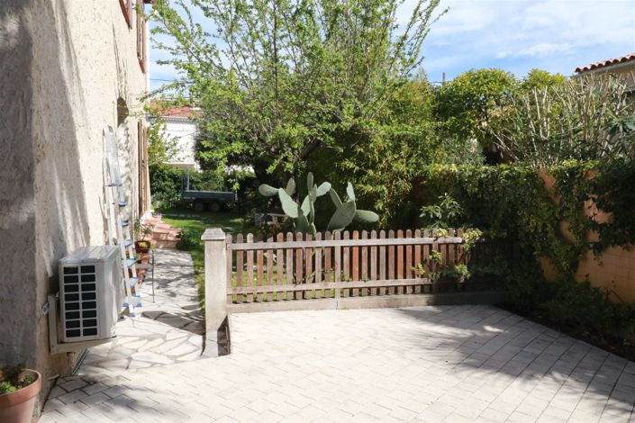 Image No.11-4 Bed House for sale