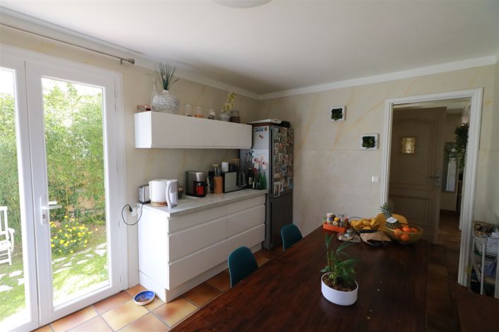 Image No.12-4 Bed House for sale