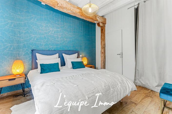 Image No.17-6 Bed House for sale