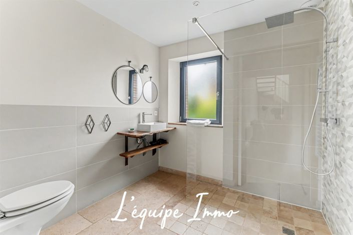 Image No.18-6 Bed House for sale