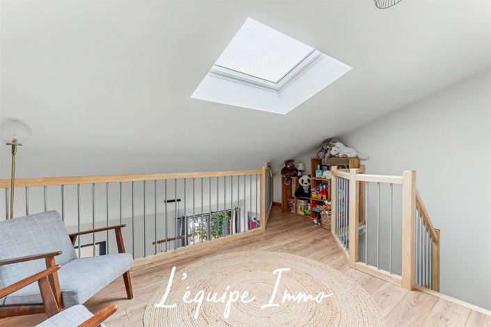 Image No.25-6 Bed House for sale