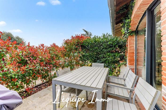 Image No.27-6 Bed House for sale