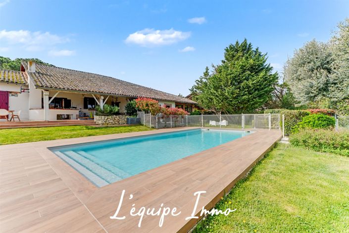 Image No.30-6 Bed House for sale