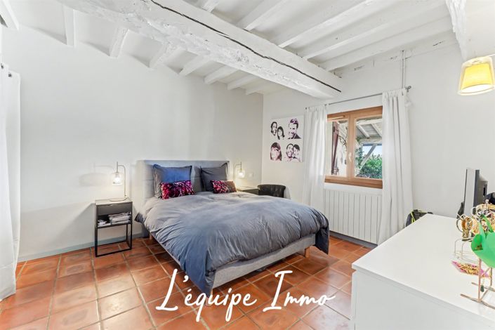 Image No.9-6 Bed House for sale