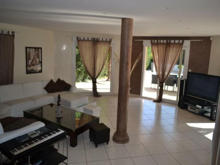 Image No.5-3 Bed House for sale