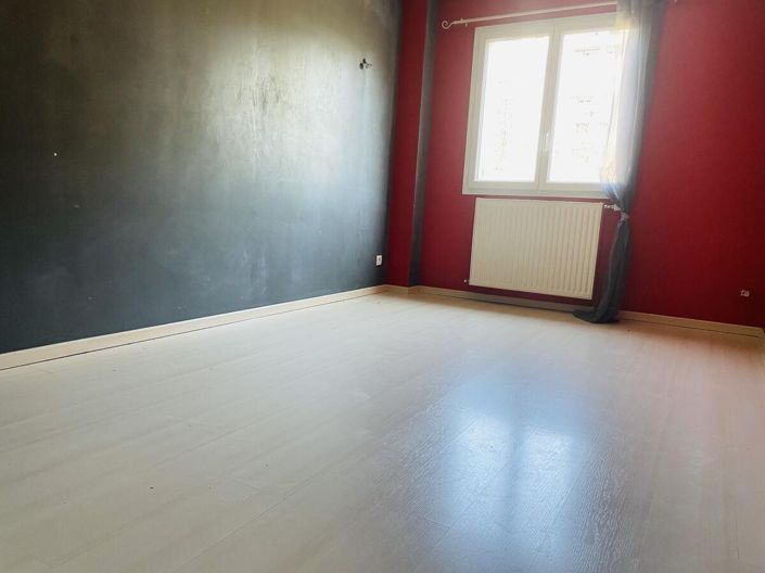 Image No.8-3 Bed House for sale