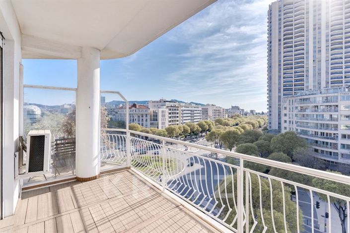 Image No.10-3 Bed Apartment for sale