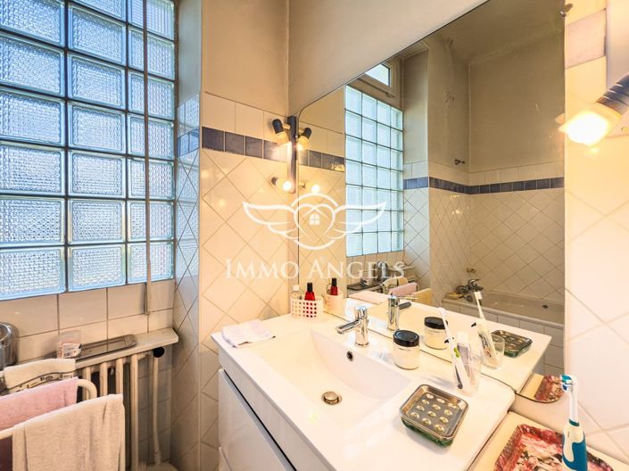 Image No.18-6 Bed House for sale