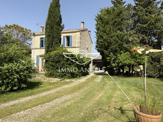 Image No.24-6 Bed House for sale