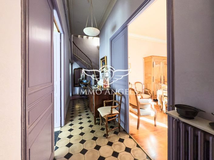 Image No.6-6 Bed House for sale