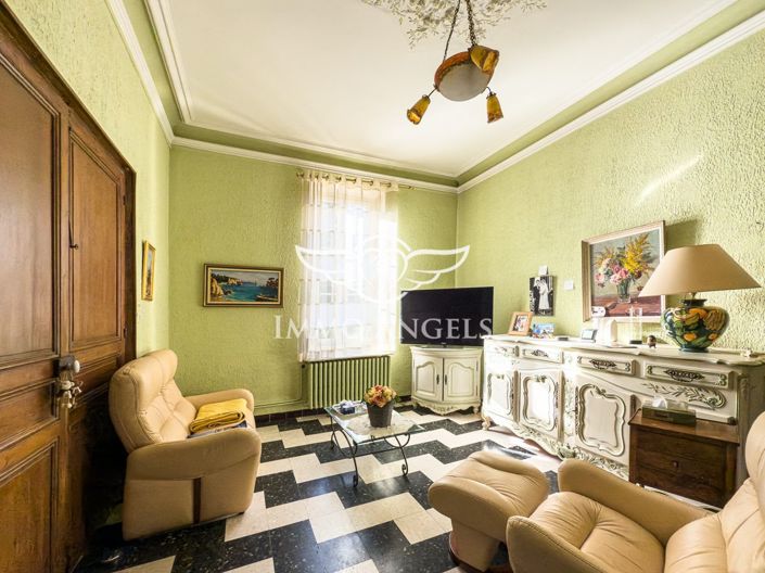 Image No.7-6 Bed House for sale