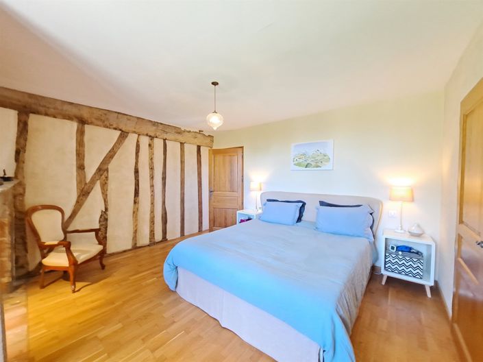 Image No.18-4 Bed House for sale
